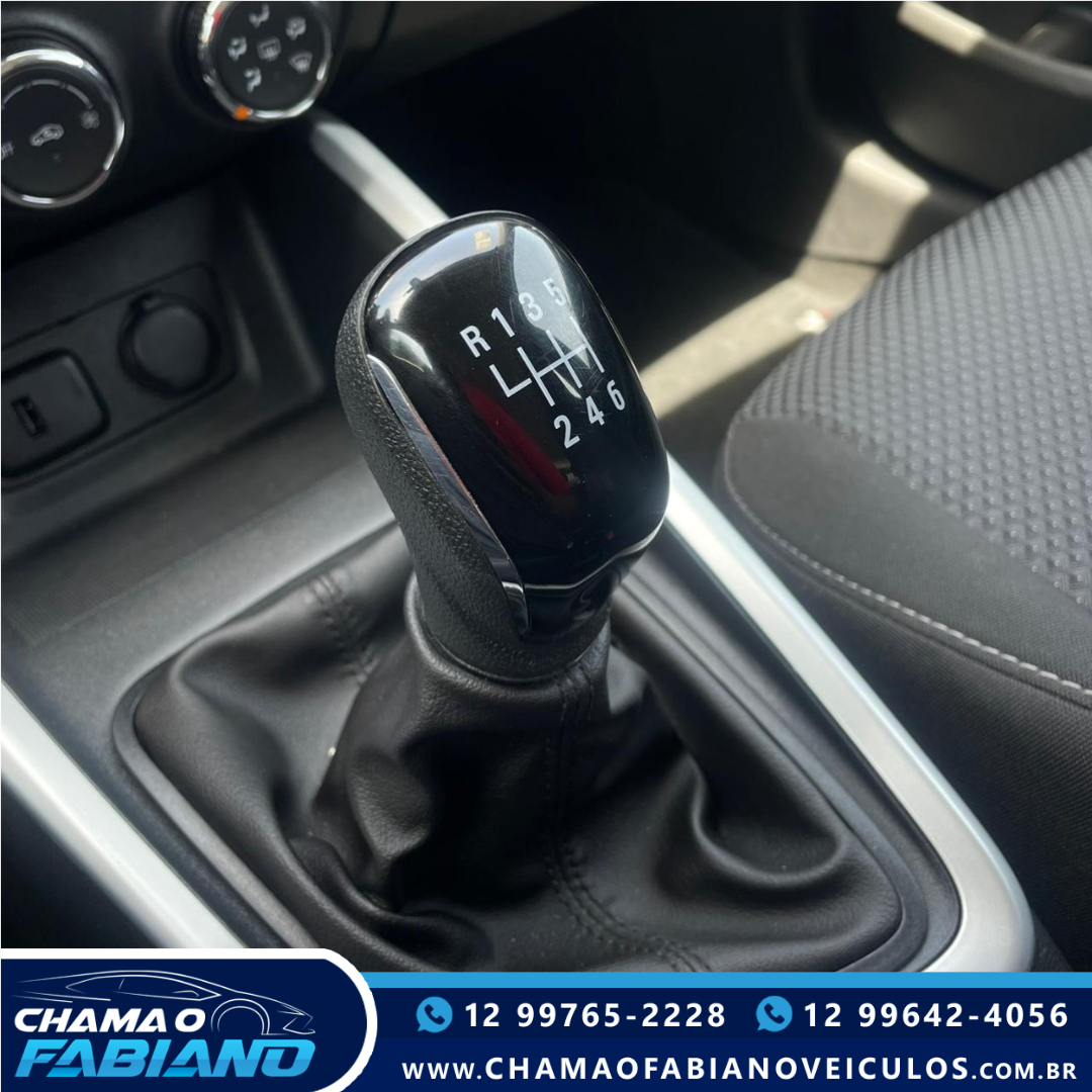 CHEVROLET Onix Hatch 1.0 4P FLEX LT TURBO