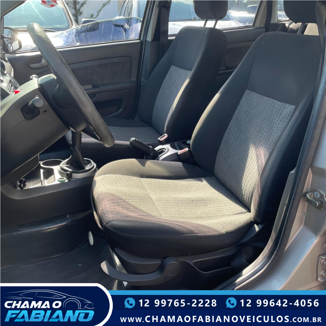 Fiesta Sedan 1.6 4P FLEX