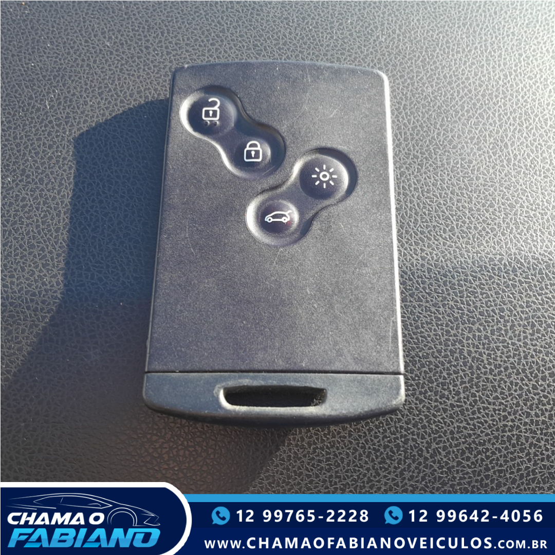 RENAULT Fluence 2.0 16V 4P FLEX DYNAMIQUE AUTOMÁTICO