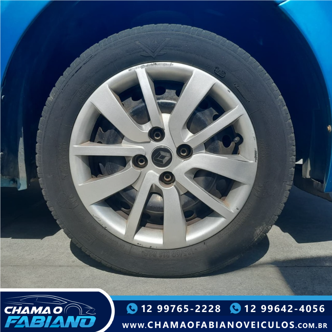 RENAULT Sandero 1.0 16V 4P FLEX EXPRESSION RENAULT Sandero 1.0 16V 4P FLEX EXPRESSION