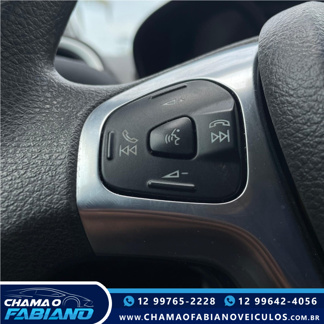 FORD Fiesta Hatch 1.6 16V 4P FLEX SE POWERSHIFT AUTOMÁTICO