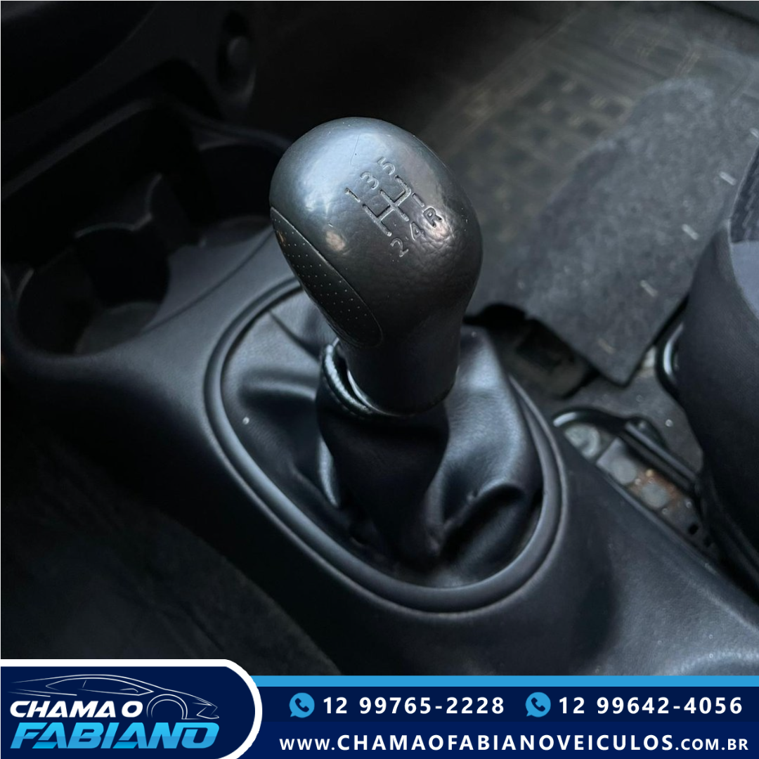 NISSAN March 1.0 16V 4P FLEX NISSAN March 1.0 16V 4P FLEX