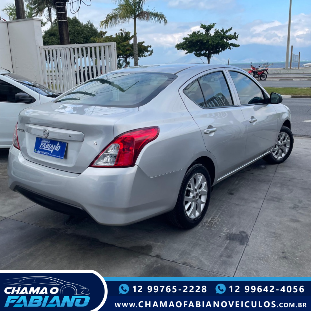 Versa Sedan 1.0 4P FLEX S