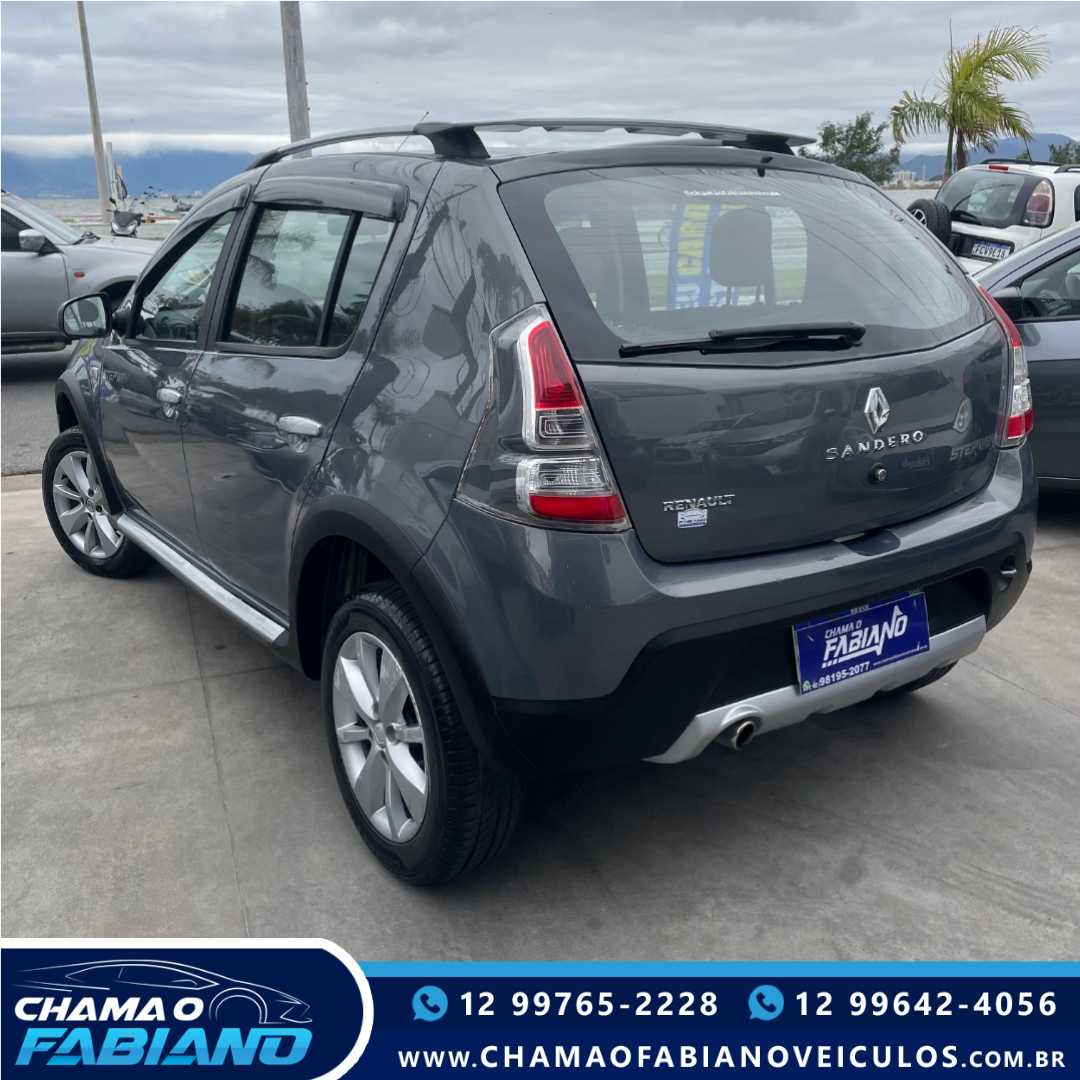 RENAULT Sandero 1.6 16V 4P FLEX STEPWAY RENAULT Sandero 1.6 16V 4P FLEX STEPWAY