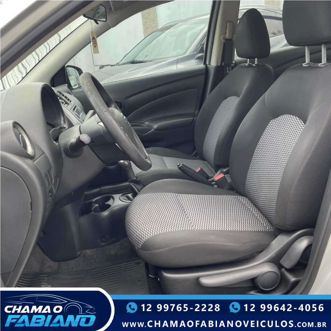 Versa Sedan 1.0 4P FLEX S