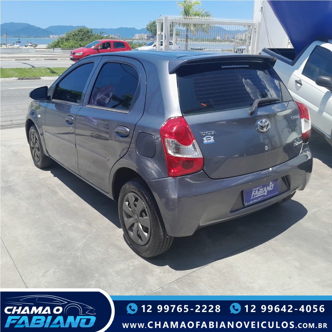TOYOTA Etios Hatch 1.3 16V 4P FLEX X