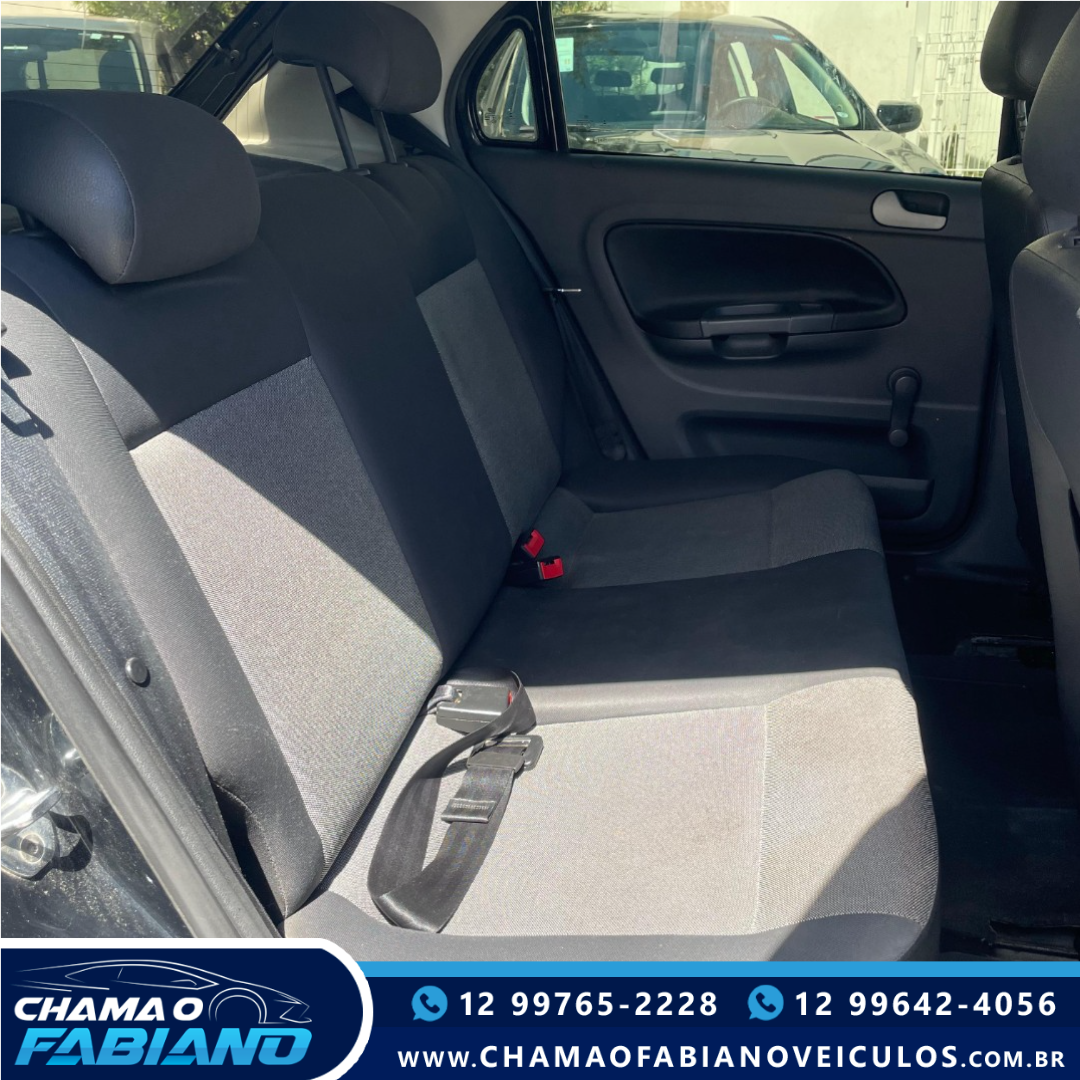 VOLKSWAGEN Gol 1.0 4P G4 FLEX