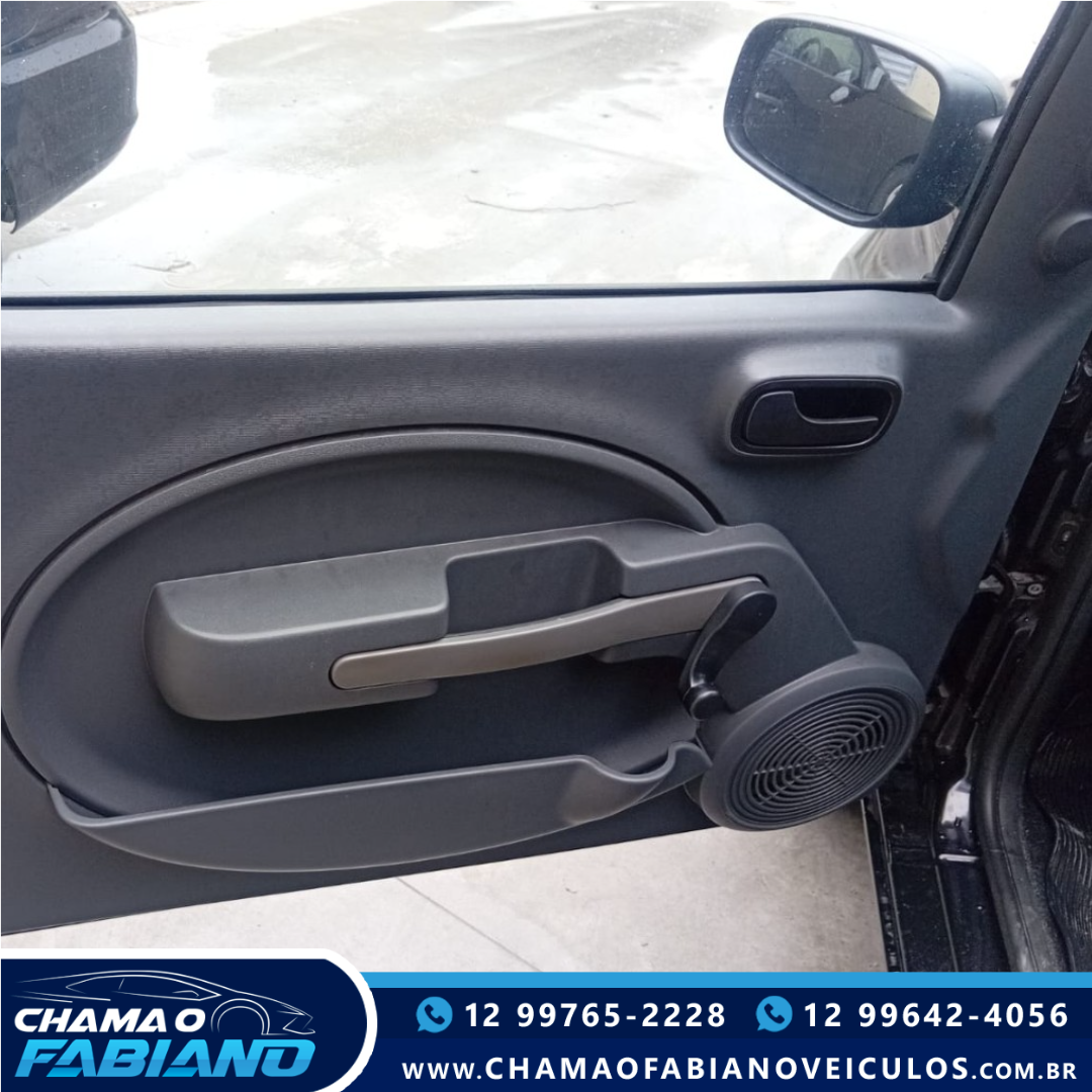 FIAT Uno 1.0 FLEX VIVACE