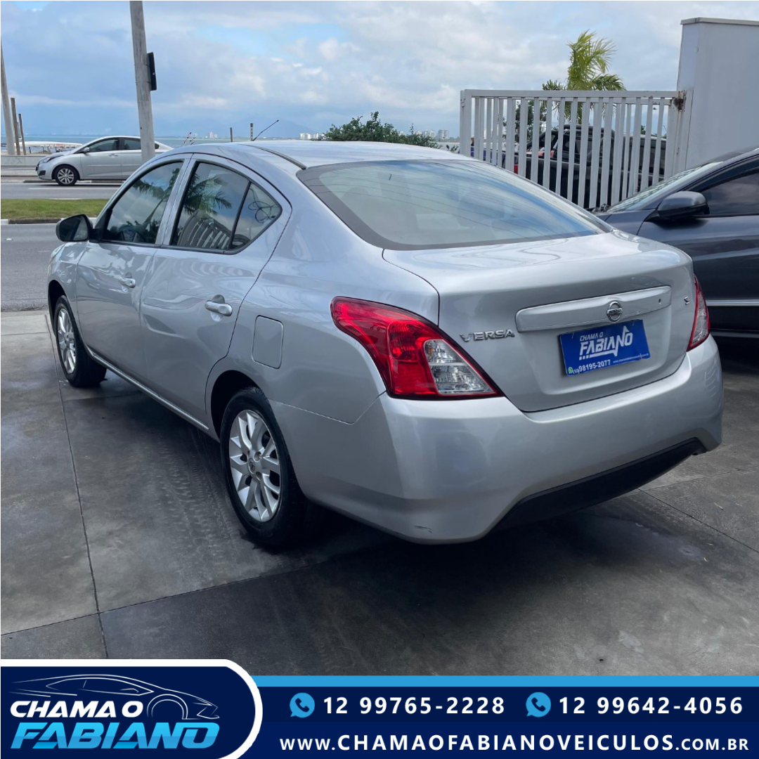 Versa Sedan 1.0 4P FLEX S