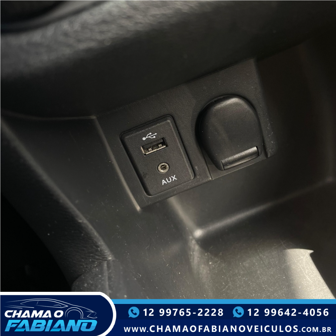 Kicks 1.6 16V 4P FLEX SV X-TRONIC AUTOMÁTICO CVT