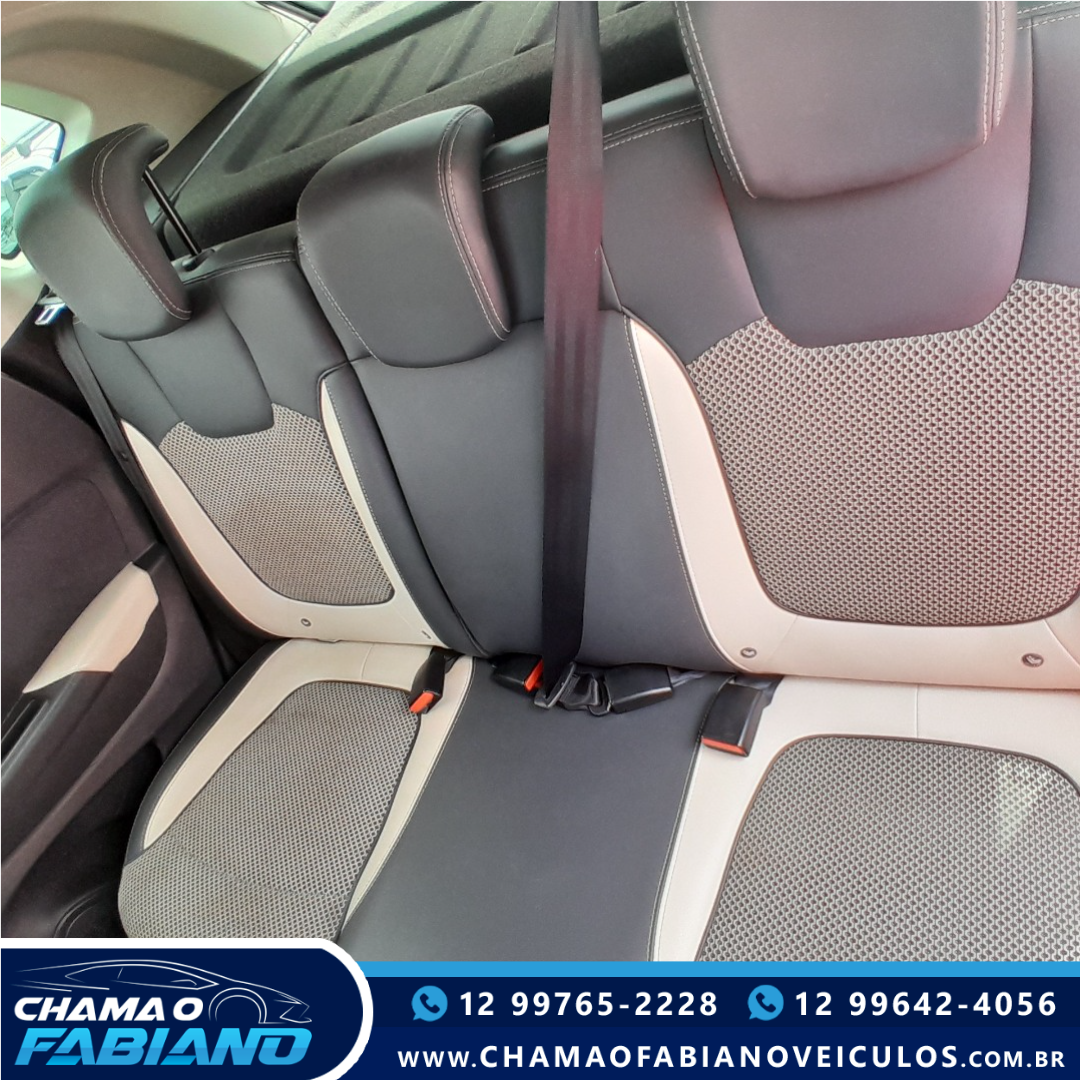 RENAULT Captur 1.6 16V 4P FLEX SCE INTENSE X-TRONIC CVT