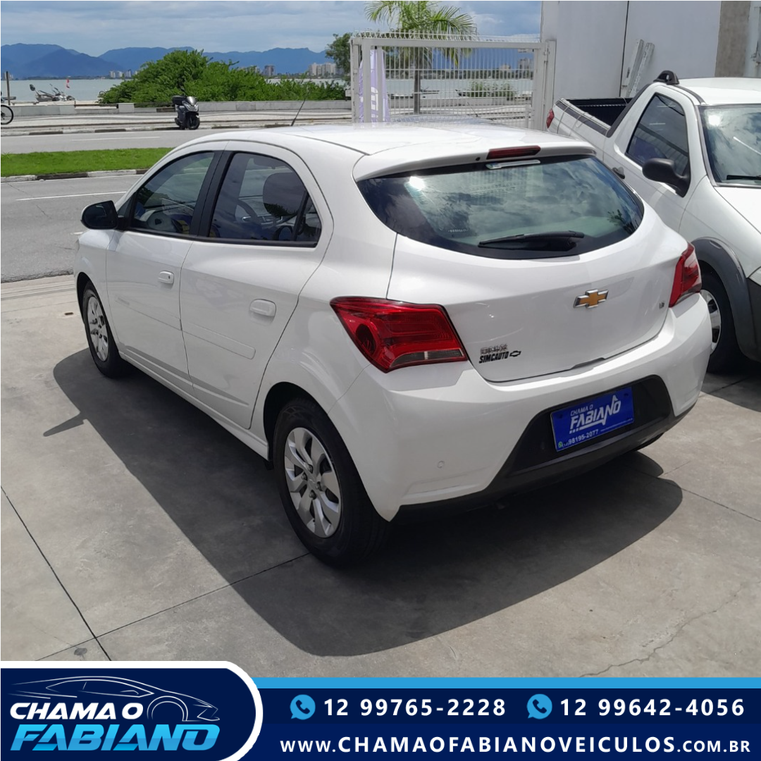 CHEVROLET Onix Hatch 1.0 4P FLEX LT