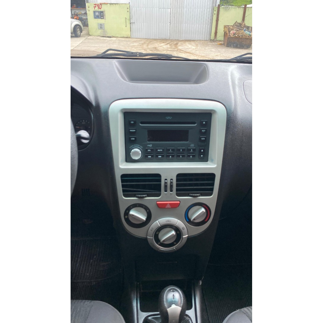 CHERY Celer Sedan 1.5 16V 4P FLEXFUEL