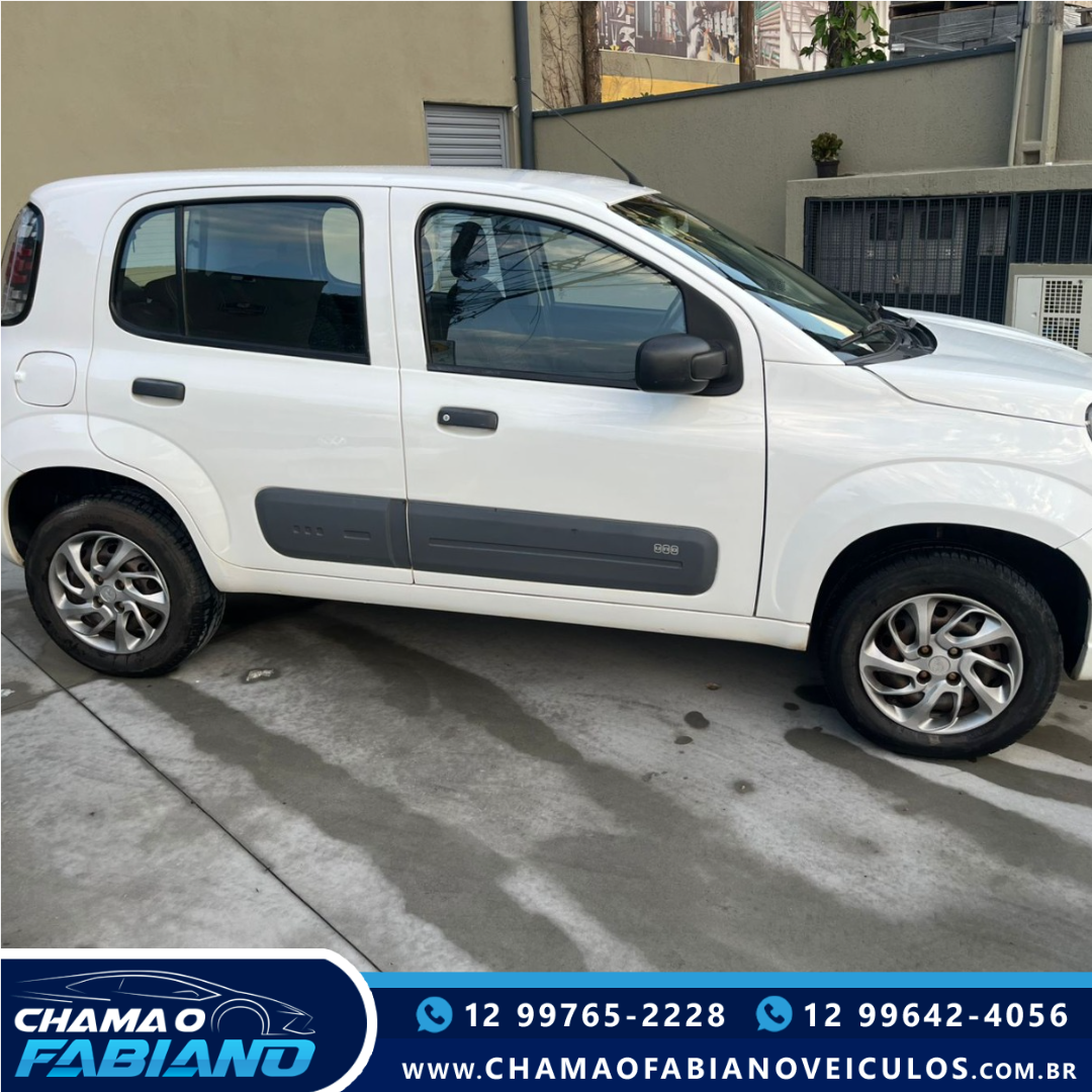 FIAT Uno 1.0 4P FLEX ATTRACTIVE