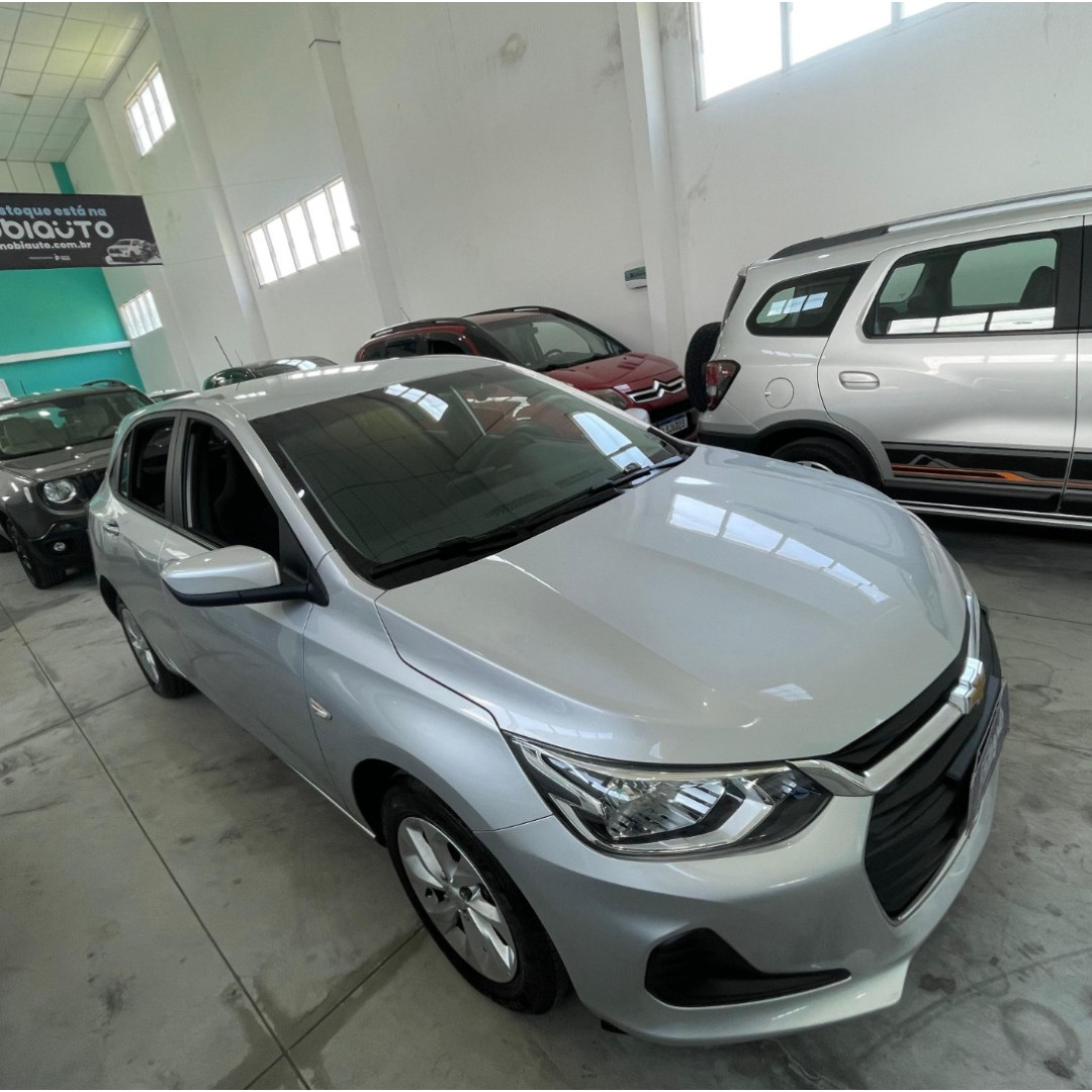CHEVROLET Onix Hatch 1.0 4P FLEX LT TURBO