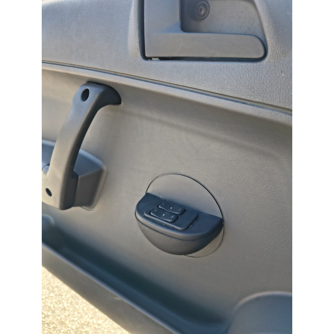 VOLKSWAGEN Gol 1.0 4P G4 FLEX