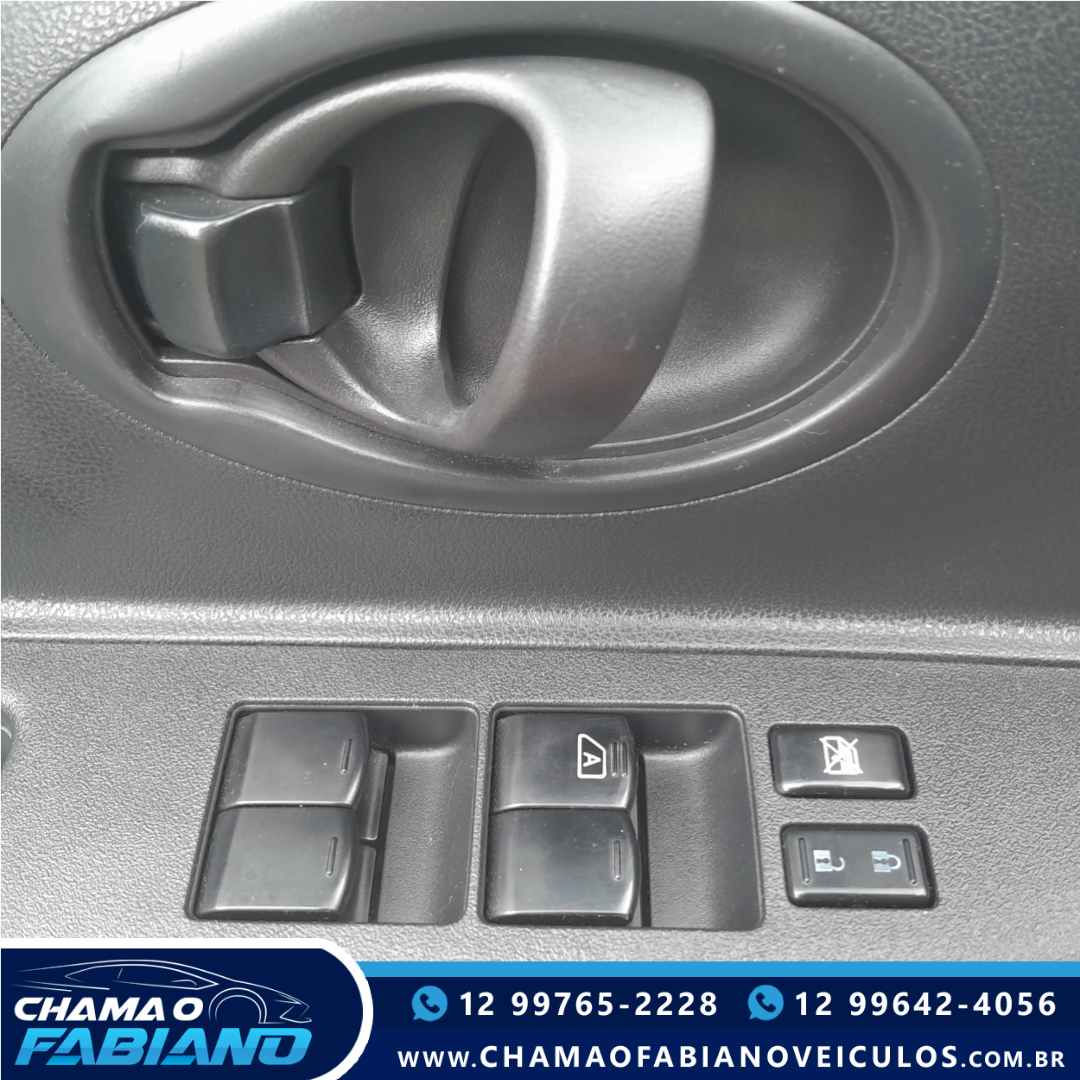 NISSAN March 1.0 12V 4P S FLEX