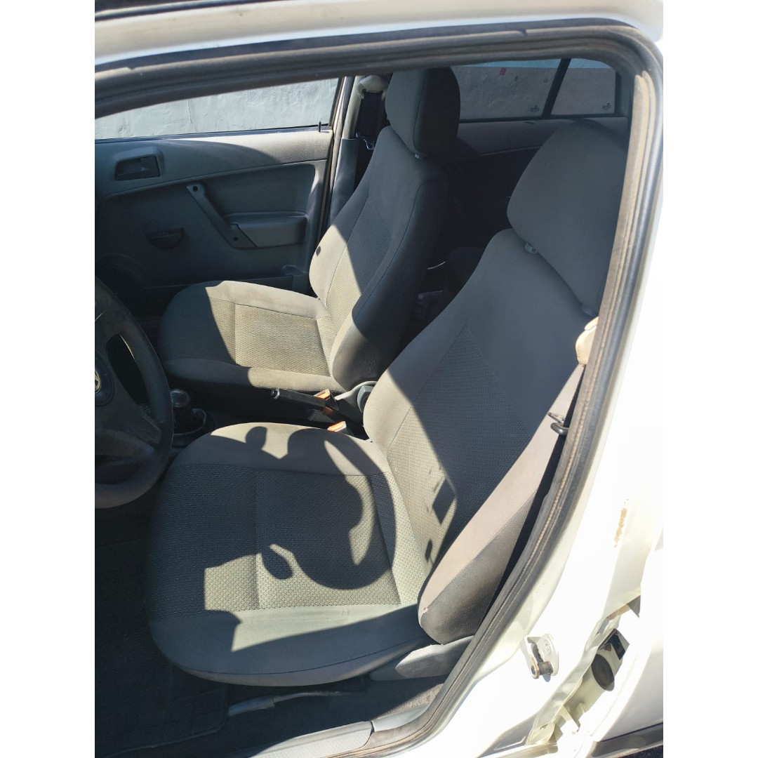 VOLKSWAGEN Gol 1.0 4P G4 FLEX