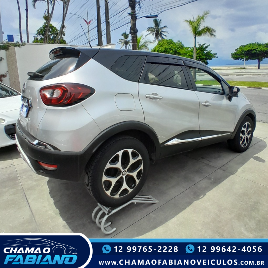 RENAULT Captur 1.6 16V 4P FLEX SCE INTENSE X-TRONIC CVT