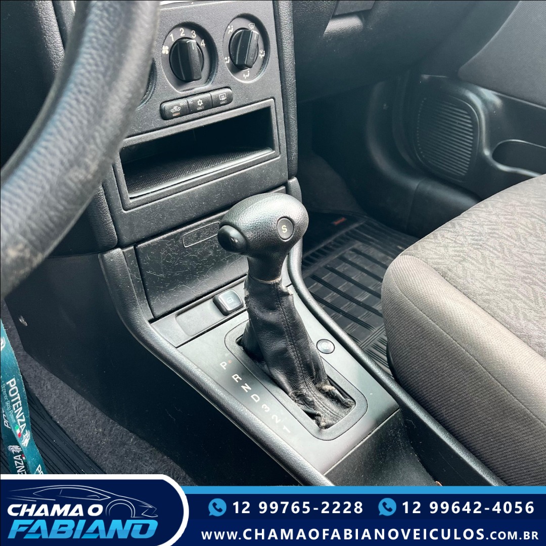 CHEVROLET Astra Hatch 2.0 4P ADVANTAGE FLEX AUTOMÁTICO