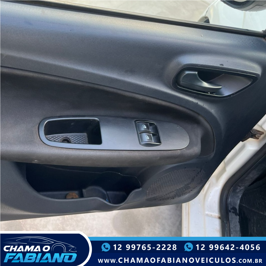 FIAT Uno 1.0 4P FLEX ATTRACTIVE