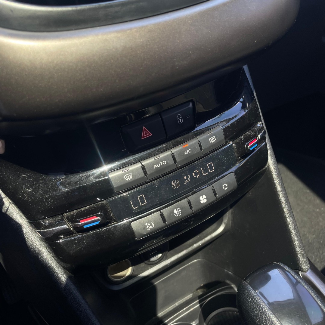 PEUGEOT 2008 1.6 16V 4P FLEX GRIFFE AUTOMÁTICO