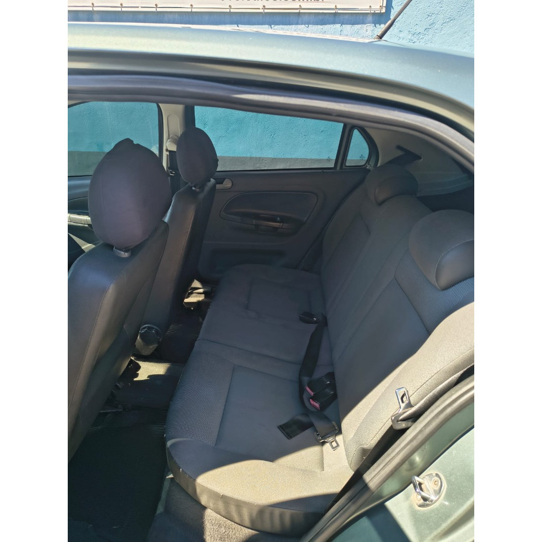 VOLKSWAGEN Gol 1.0 4P G5 FLEX