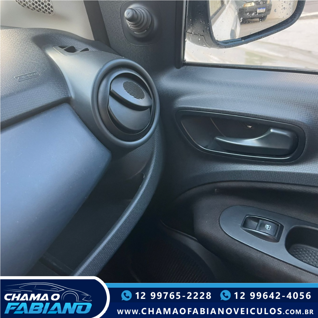 FIAT Uno 1.0 4P FLEX ATTRACTIVE