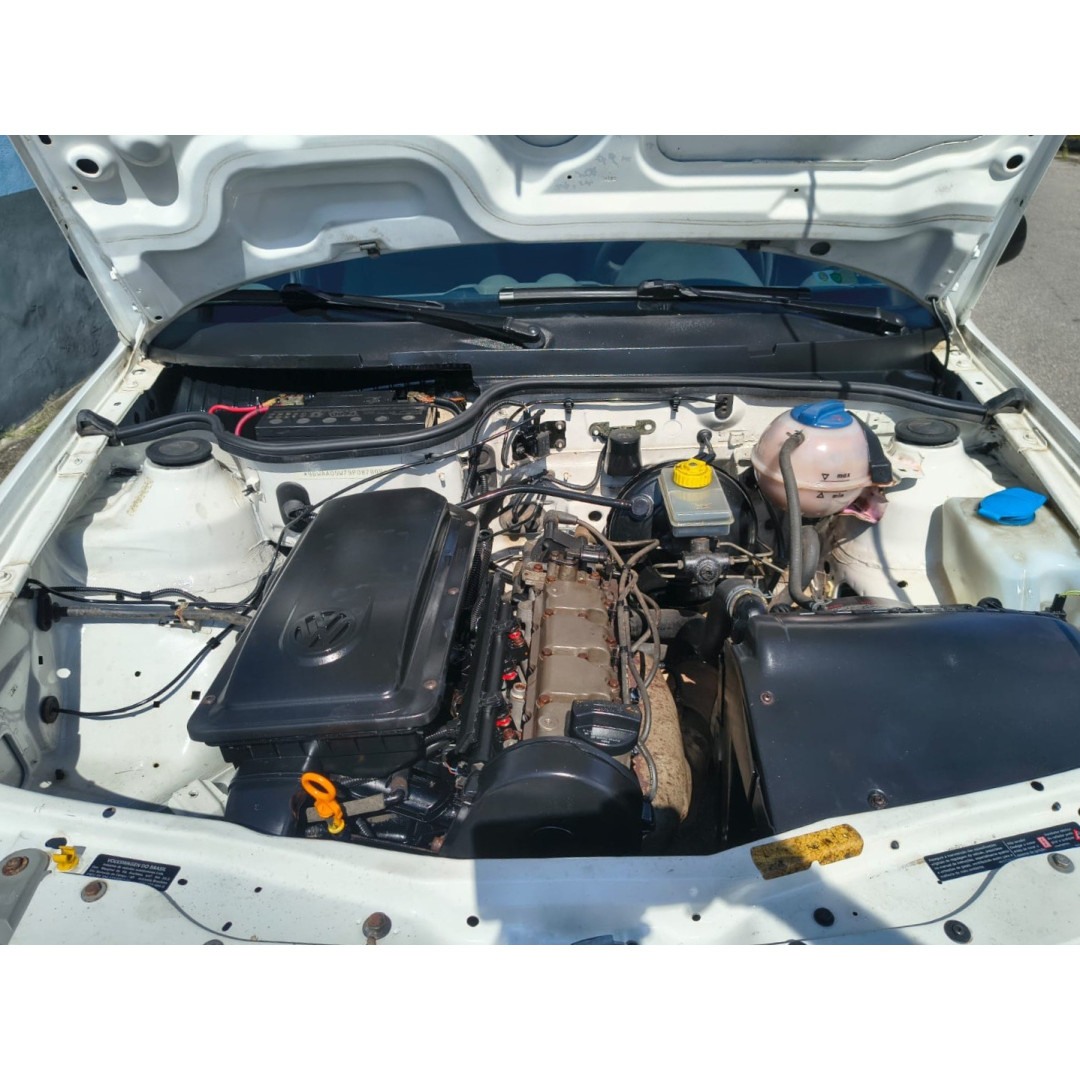 VOLKSWAGEN Gol 1.0 4P G4 FLEX