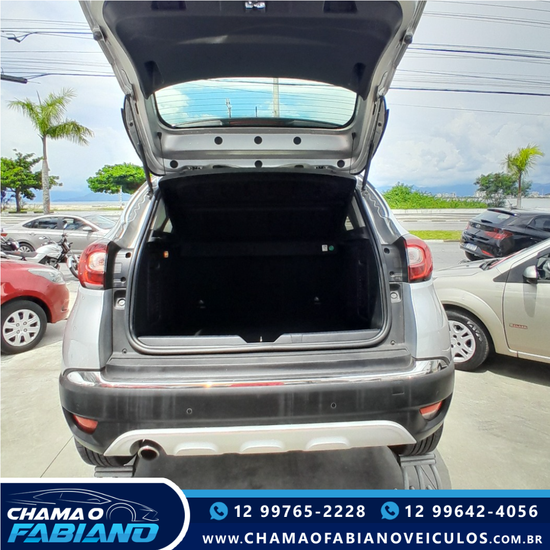 RENAULT Captur 1.6 16V 4P FLEX SCE INTENSE X-TRONIC CVT