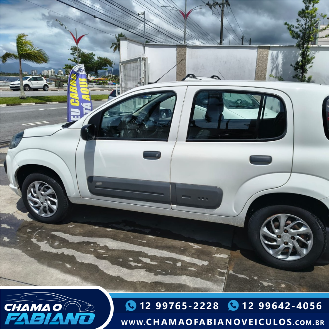 FIAT Uno 1.0 4P FLEX ATTRACTIVE