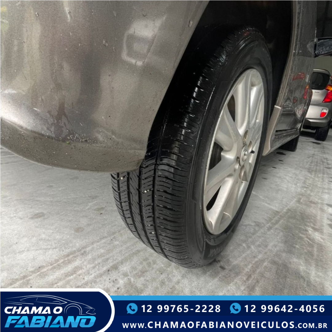 TOYOTA Etios Hatch 1.5 16V 4P FLEX XLS AUTOMÁTICO