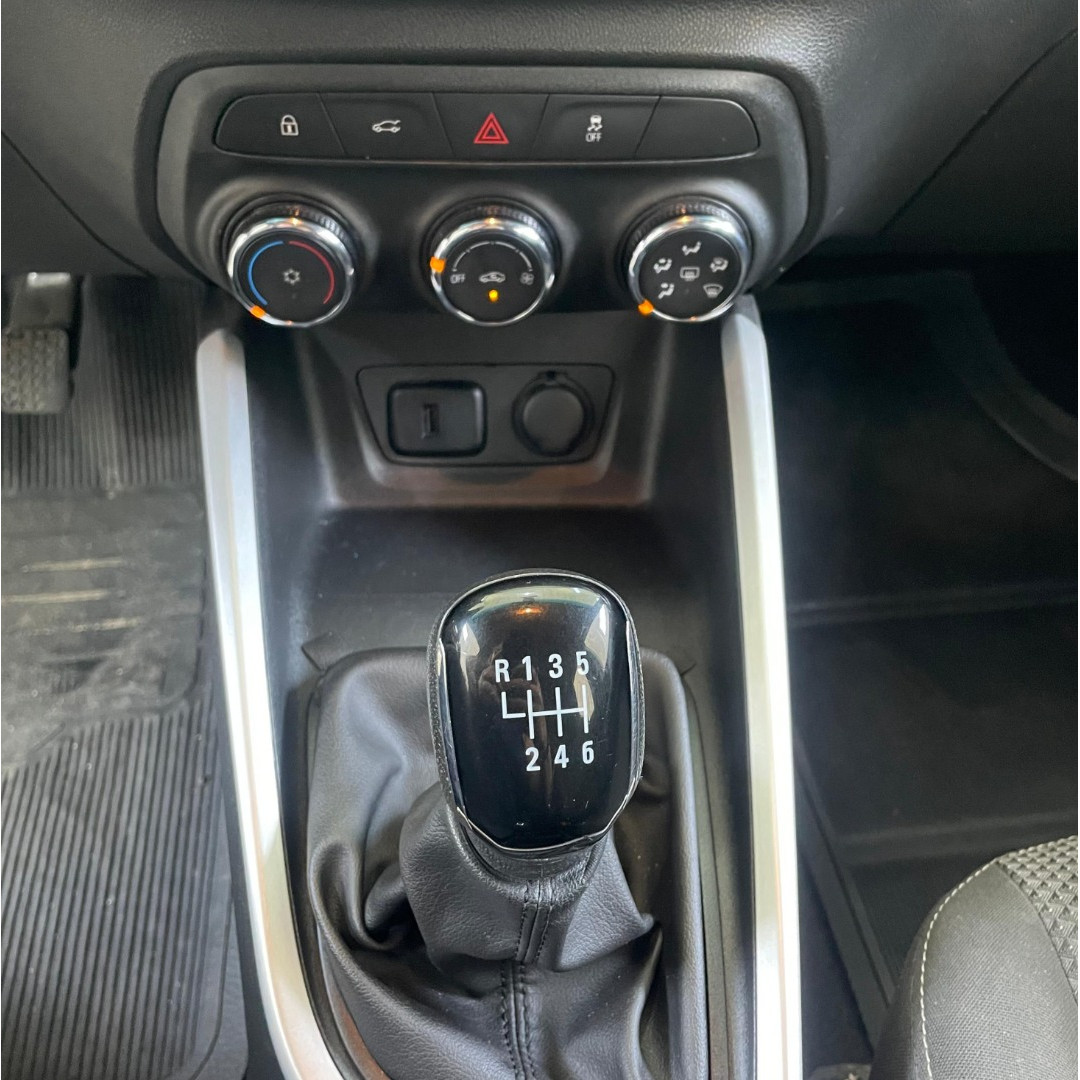 CHEVROLET Onix Hatch 1.0 4P FLEX LT TURBO