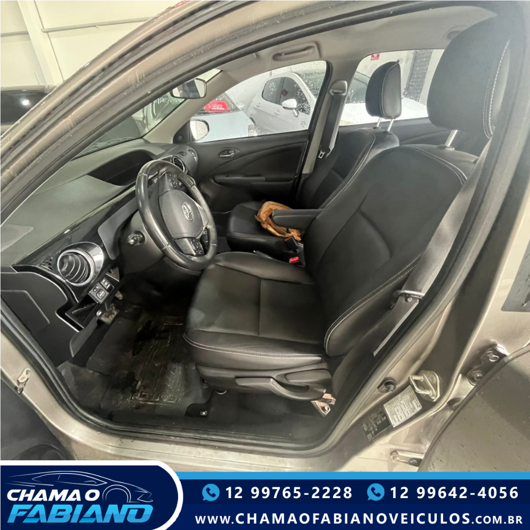 TOYOTA Etios Hatch 1.5 16V 4P FLEX XLS AUTOMÁTICO