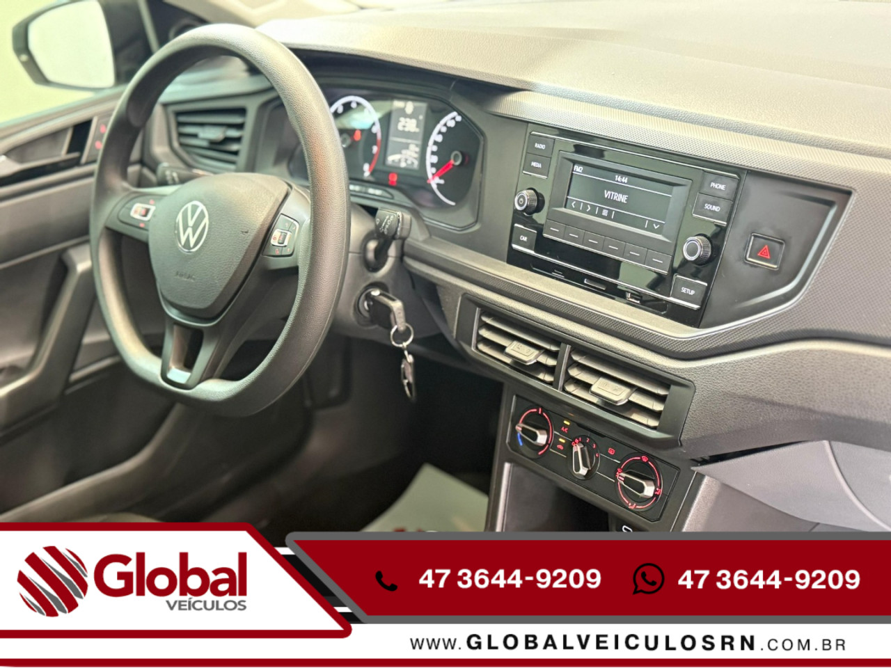 VOLKSWAGEN Polo Hatch 1.0 4P MPI TRACK ROCK IN ROCK