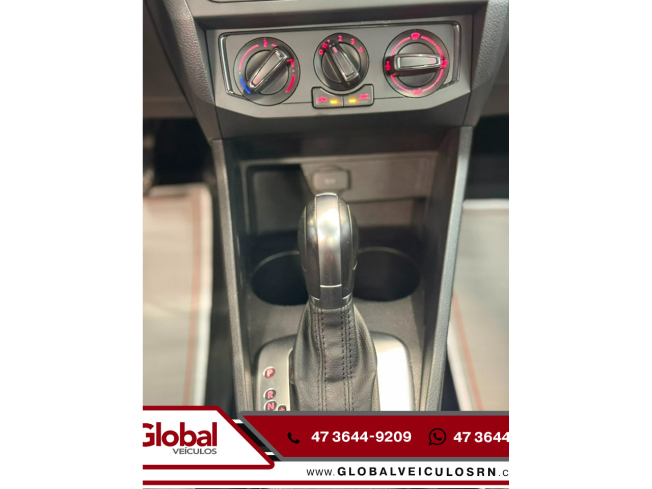 VOLKSWAGEN Voyage 1.6 4P FLEX MSI AUTOMÁTICO
