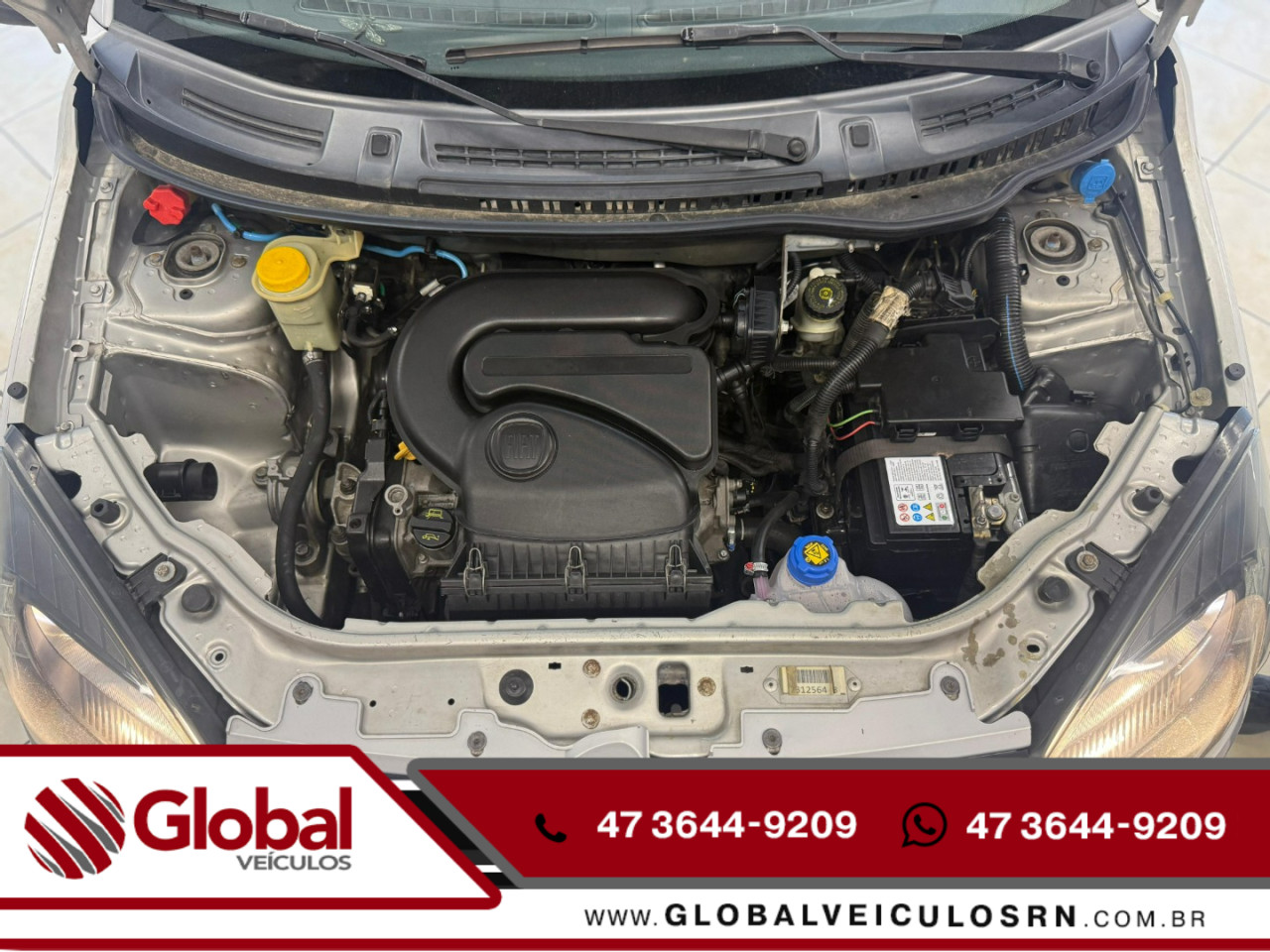 FIAT Uno 1.4 4P FLEX SPORTING DUALOGIC AUTOMATIZADO