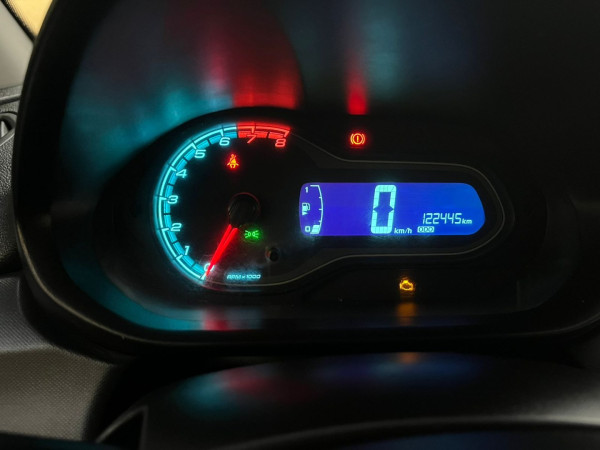 Onix Hatch 1.4 4P FLEX LT