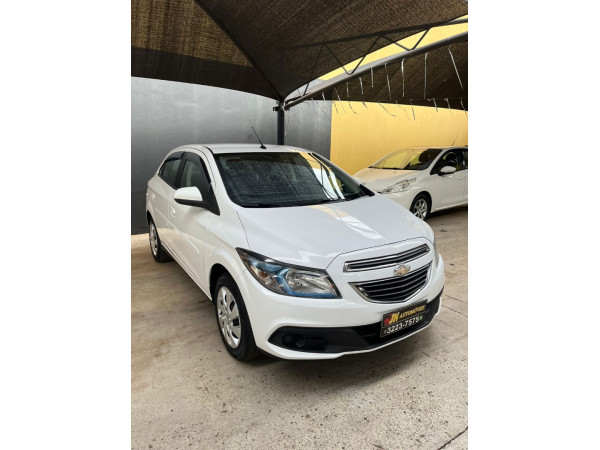 Onix Hatch 1.4 4P FLEX LT