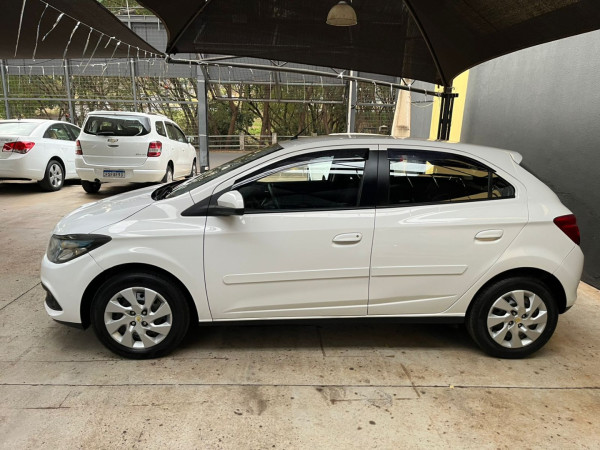 Onix Hatch 1.4 4P FLEX LT