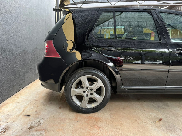 VOLKSWAGEN Golf 1.6 4P TECH FLEX