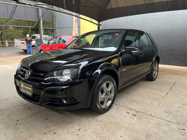 VOLKSWAGEN Golf 1.6 4P TECH FLEX