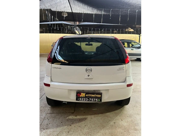 Corsa Hatch 1.0 4P JOY