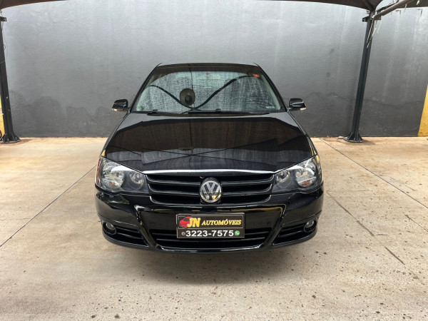 VOLKSWAGEN Golf 1.6 4P TECH FLEX