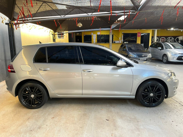 VOLKSWAGEN Golf 1.4 16V 4P TSI HIGHLINE AUTOMÁTICO