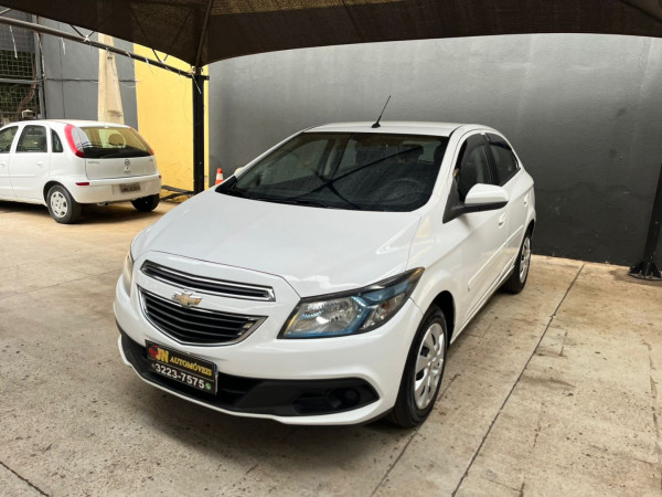 Onix Hatch 1.4 4P FLEX LT