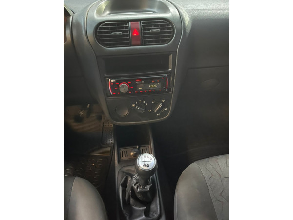 Corsa Hatch 1.0 4P JOY
