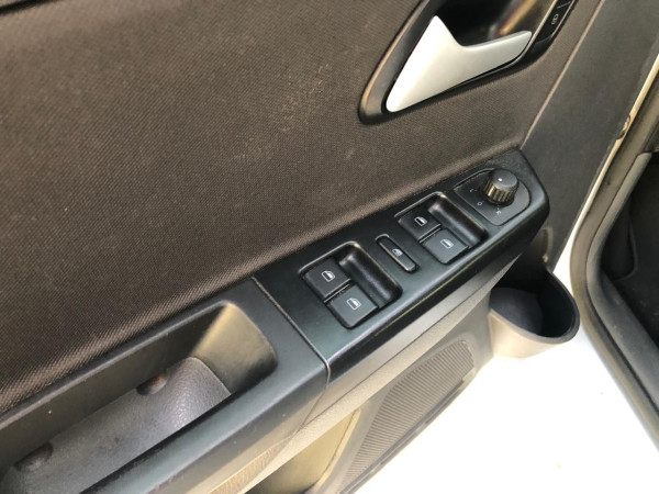 VOLKSWAGEN Fox 1.6 4P COMFORTLINE FLEX