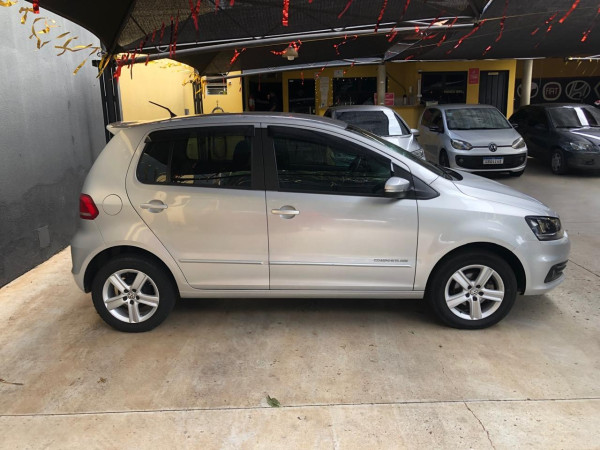 VOLKSWAGEN Fox 1.6 4P COMFORTLINE FLEX