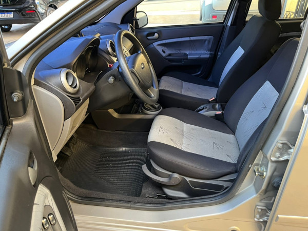 FORD Fiesta Hatch 1.0 4P